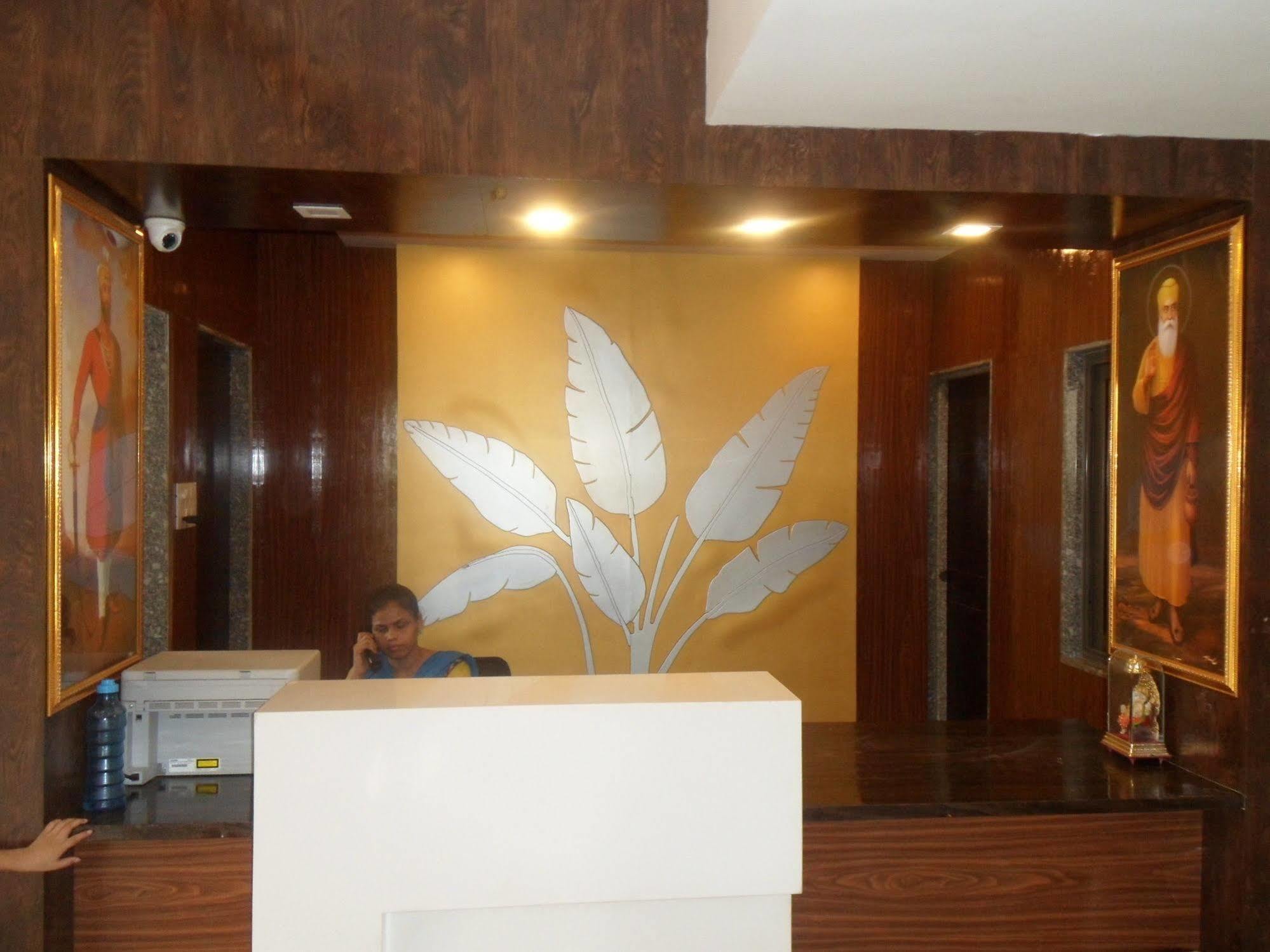 Hotel Canada Palace Batwa Екстер'єр фото